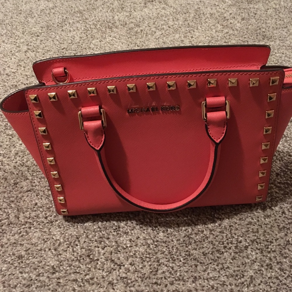 Michael Kors purse